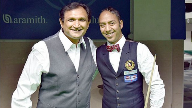 The president of the USSA, Ajeya Prabhakar (pictured left), with Ahmed Aly Elsayed - Photo  SnookerUSA.com