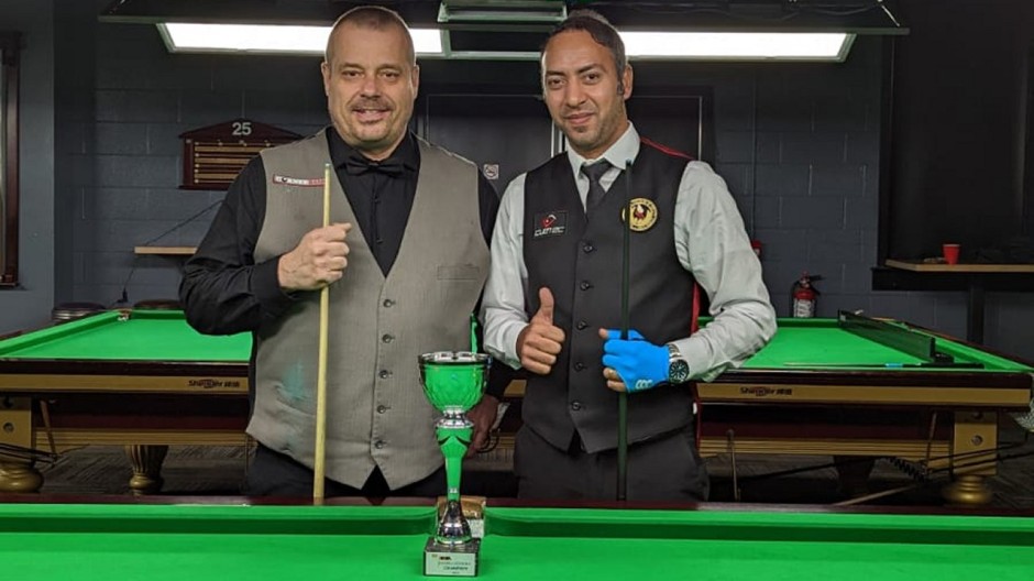2022 Pan American Snooker Championships Seniors Event finalists Vito Puopolo (left) pictured with Ahmed Aly Elsayed - Photo courtesy of PABSA