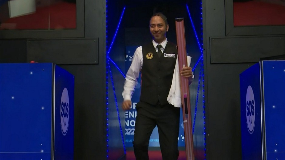 Ahmed Aly Elsayed becomes the first American player to walk down the famous Crucible steps - Photo courtesy of BBC Sport