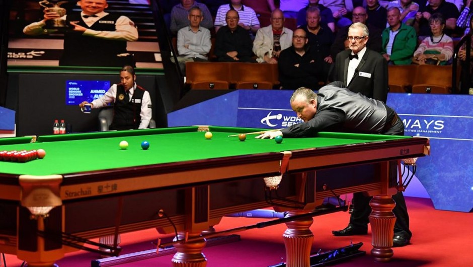 Ahmed Aly Elsayed pictured watching Wayne Cooper break-off during their 2022 World Seniors Snooker Championship match - Photo courtesy of World Seniors Snooker